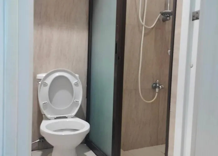 16th Floor Tower A Pool View Unit With Unlimited Internet Access And Modern Amenities Apartment *