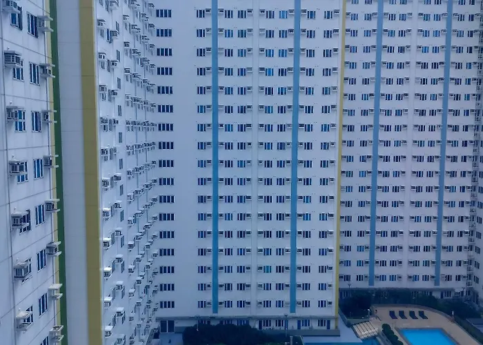 16th Floor Tower A Pool View Unit With Unlimited Internet Access And Modern Amenities Manila