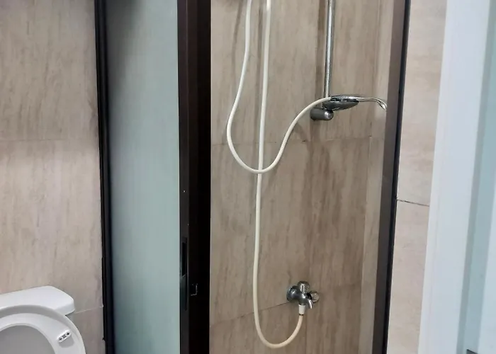 16th Floor Tower A Pool View Unit With Unlimited Internet Access And Modern Amenities * Manila